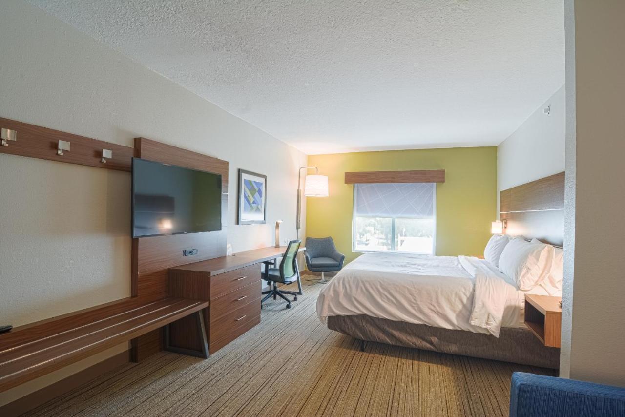 Holiday Inn Express Hotel & Suites Tampa-Usf-Busch Gardens By Ihg Zewnętrze zdjęcie