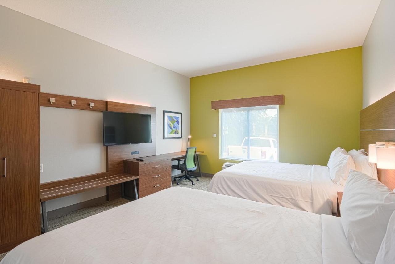 Holiday Inn Express Hotel & Suites Tampa-Usf-Busch Gardens By Ihg Zewnętrze zdjęcie