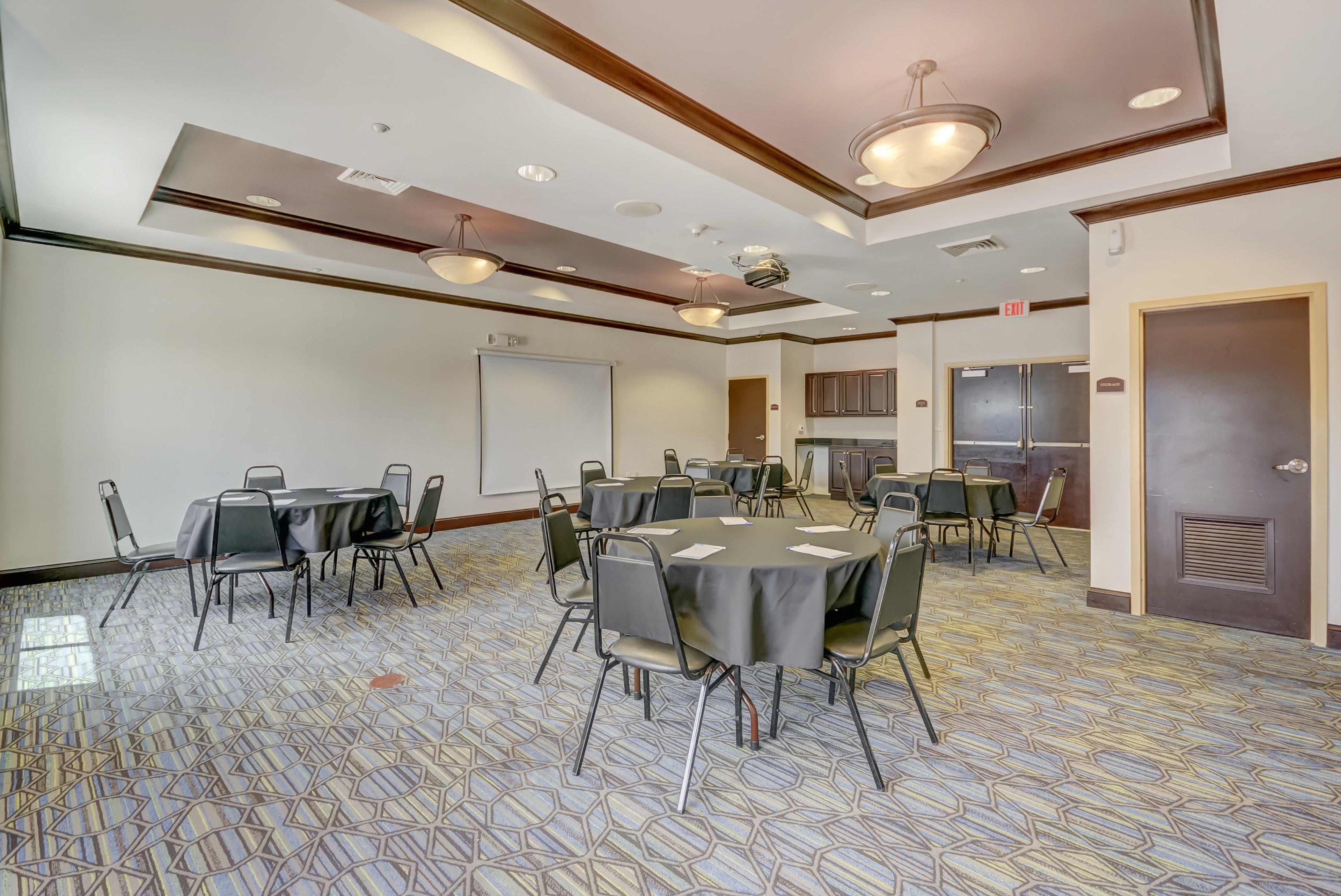 Holiday Inn Express Hotel & Suites Tampa-Usf-Busch Gardens By Ihg Zewnętrze zdjęcie